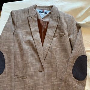 New never worn blaser for women